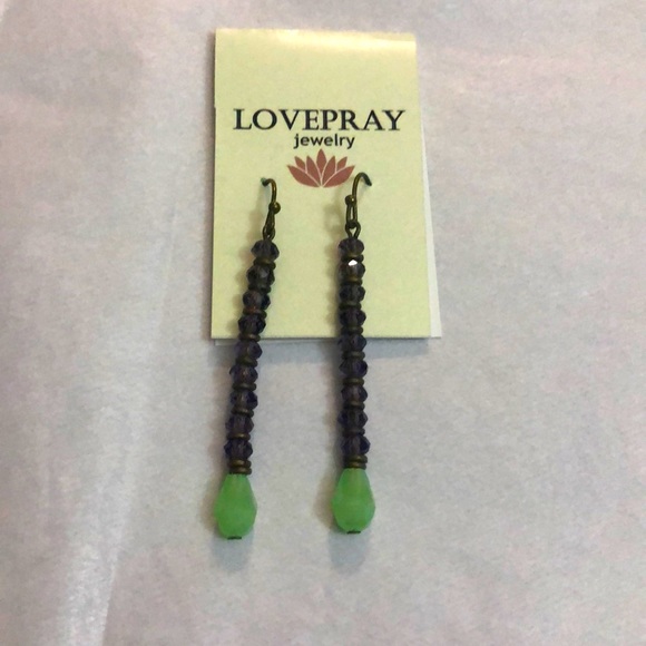 EUC Boho Chic Amethyst & jade crystal Earrings - Picture 2 of 4